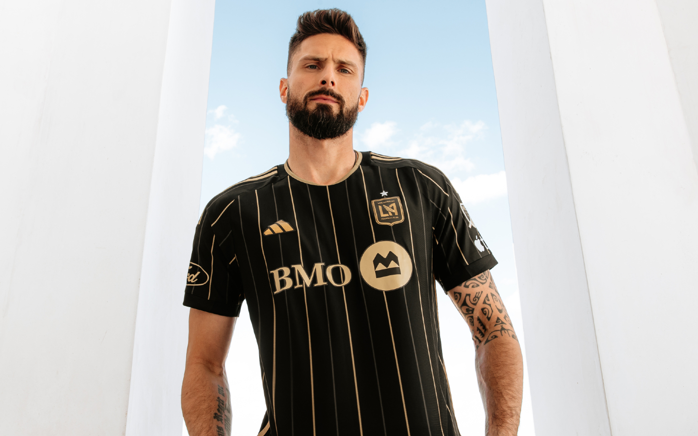 oficial:-olivier-giroud-deixa-a-europa-para-jogar-na-america
