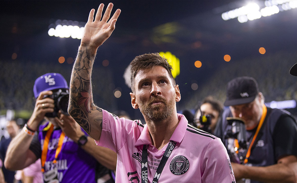o-craque-argentino-lionel-messi-anuncia-sua-aposentadoria!