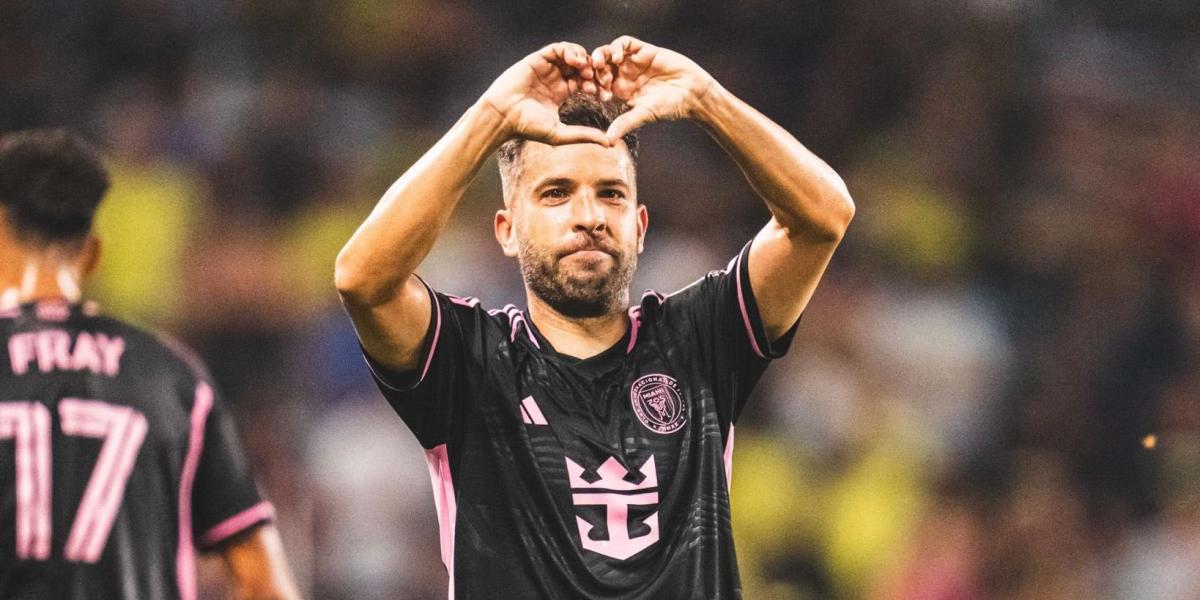 gol-incrivel!-jodi-alba-joga-com-messi-para-o-inter-miami