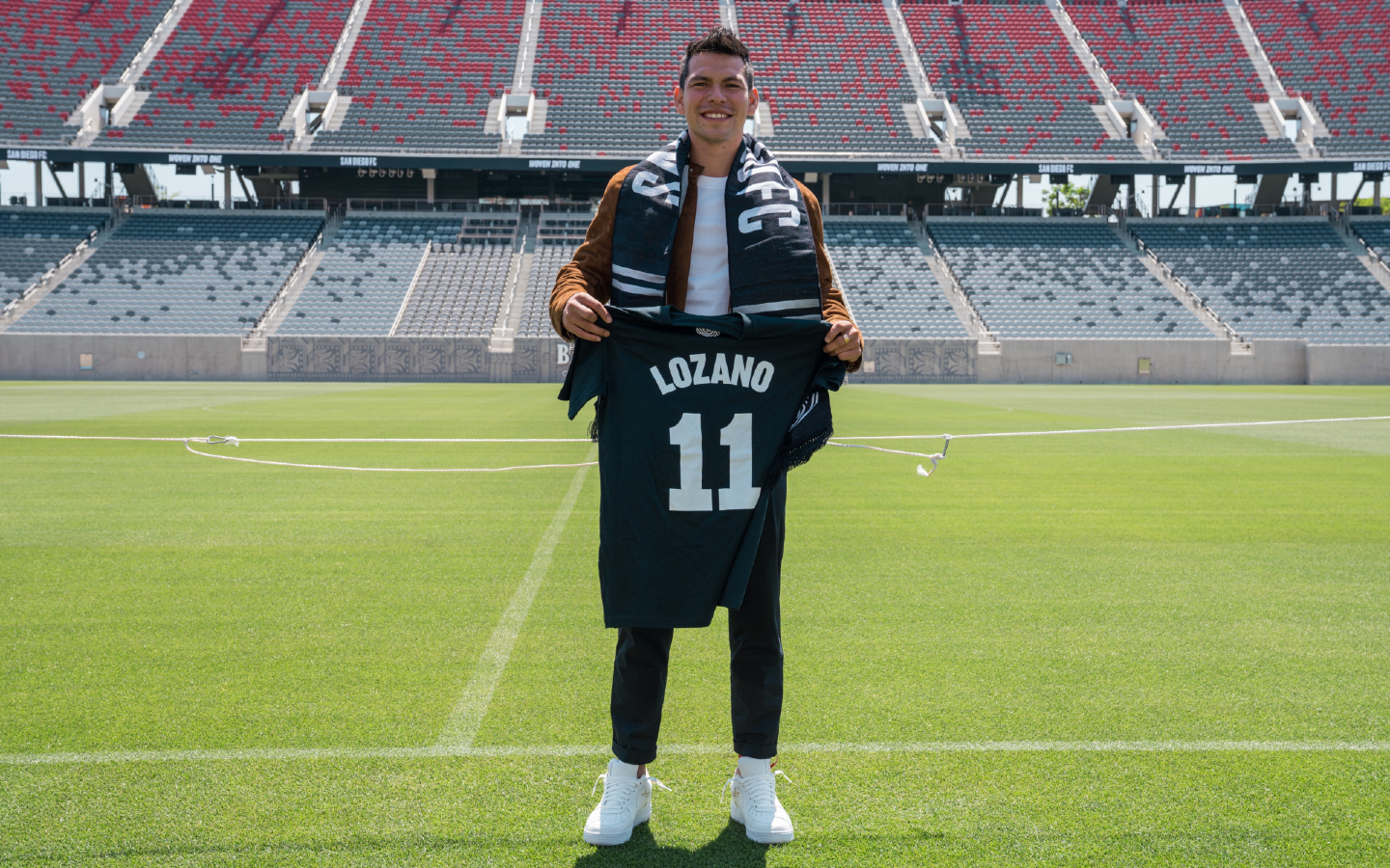 contra-quem-chucky-lozano-estrearia-na-mls?