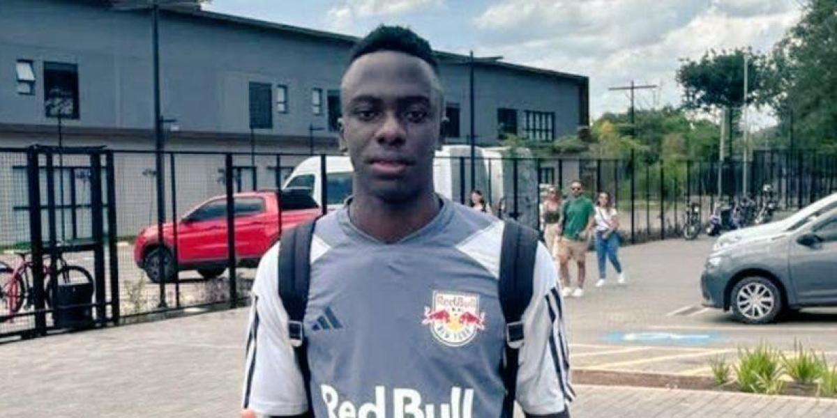 um-jogador-de-futebol-de-16-anos-morre-em-um-terrivel-acidente-antes-de-assinar-o-ny-red-bulls