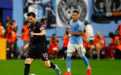 o-precioso-gesto-de-messi-com-um-amador-que-todo-mundo-fala