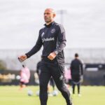 mascherano:-“deixar-luis-suarez-no-banco-nunca-e-facil”