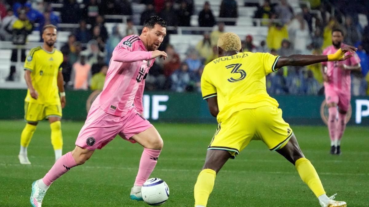 messi-marca-o-900o-gol-de-sua-carreira!