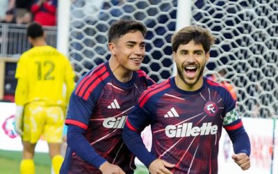 2-1:-carles-gil-atira-na-revolucao