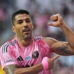 exibicao:-duas-assistencias-de-leo-messi-e-hat-trick-de-luis-suarez